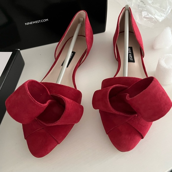 Red 6.5 Nine West shoes - Picture 2 of 8